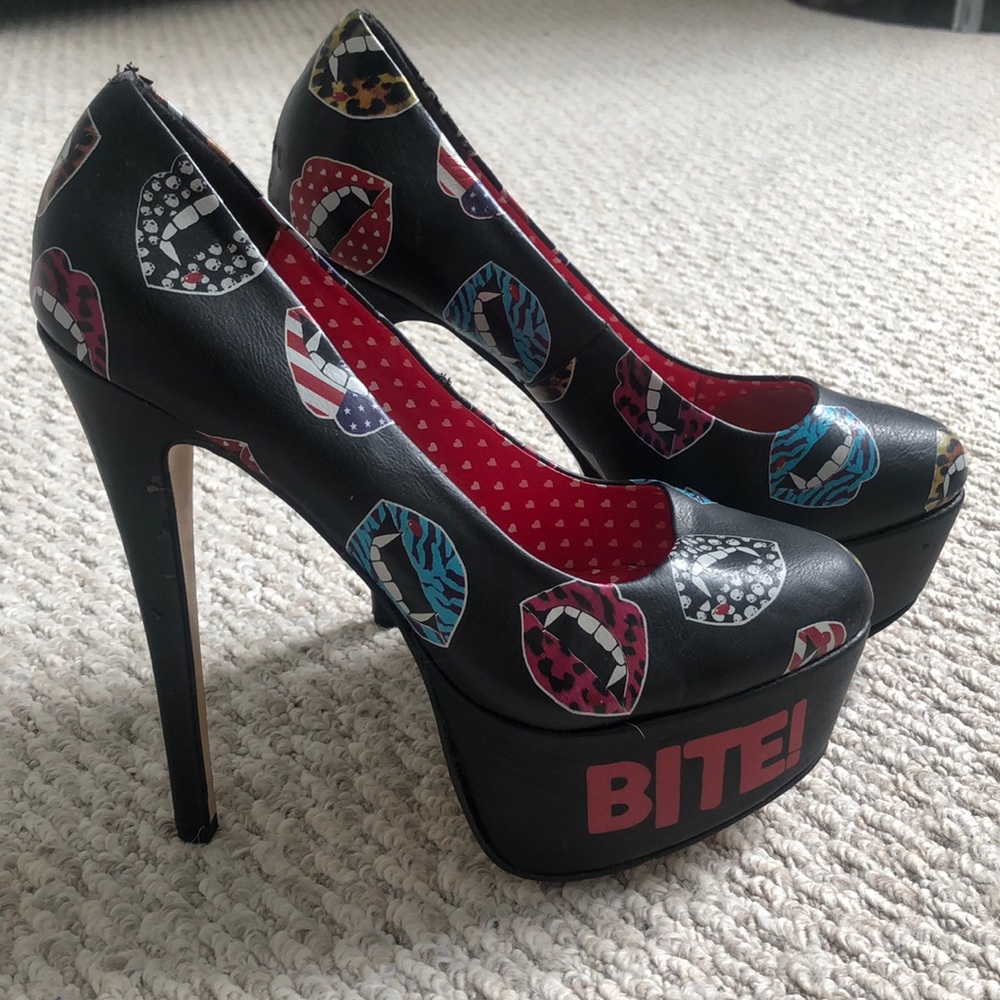 Vampire “Bite Me!” Pumps - image 1